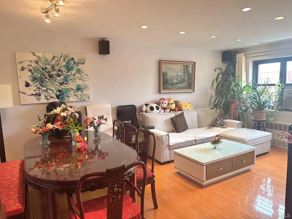 138-25 31 Drive Flushing NY 11354