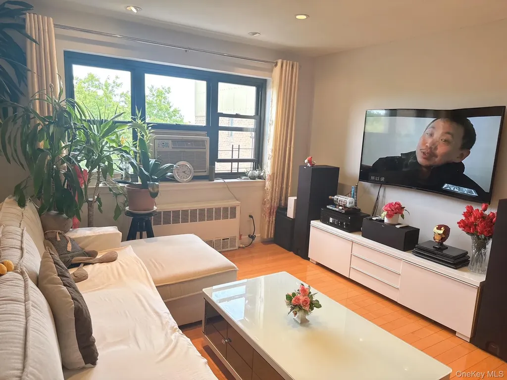 138-25 31 Drive Flushing NY 11354