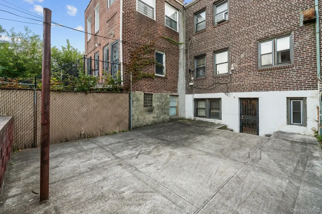 1054 Evergreen Avenue Bronx NY 10472
