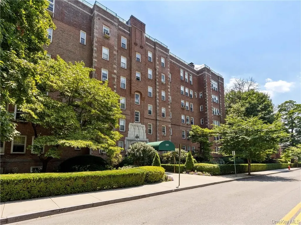 270 Bronxville Road Bronxville NY 10708