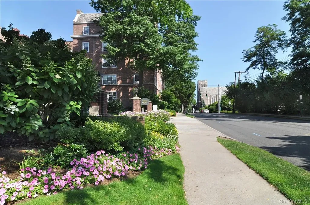 270 Bronxville Road Bronxville NY 10708