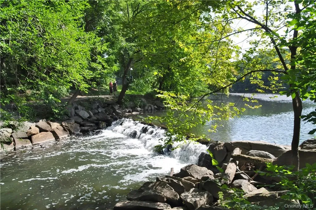 270 Bronxville Road Bronxville NY 10708