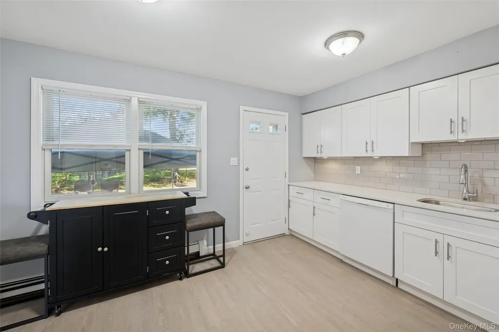 622 Old Country Road Plainview NY 11803