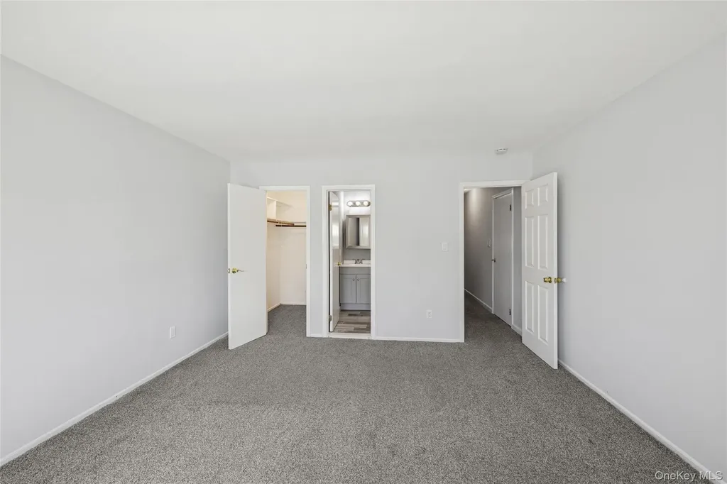 622 Old Country Road Plainview NY 11803