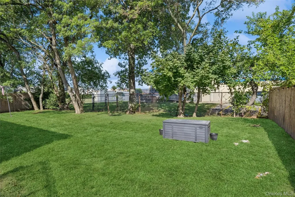 622 Old Country Road Plainview NY 11803