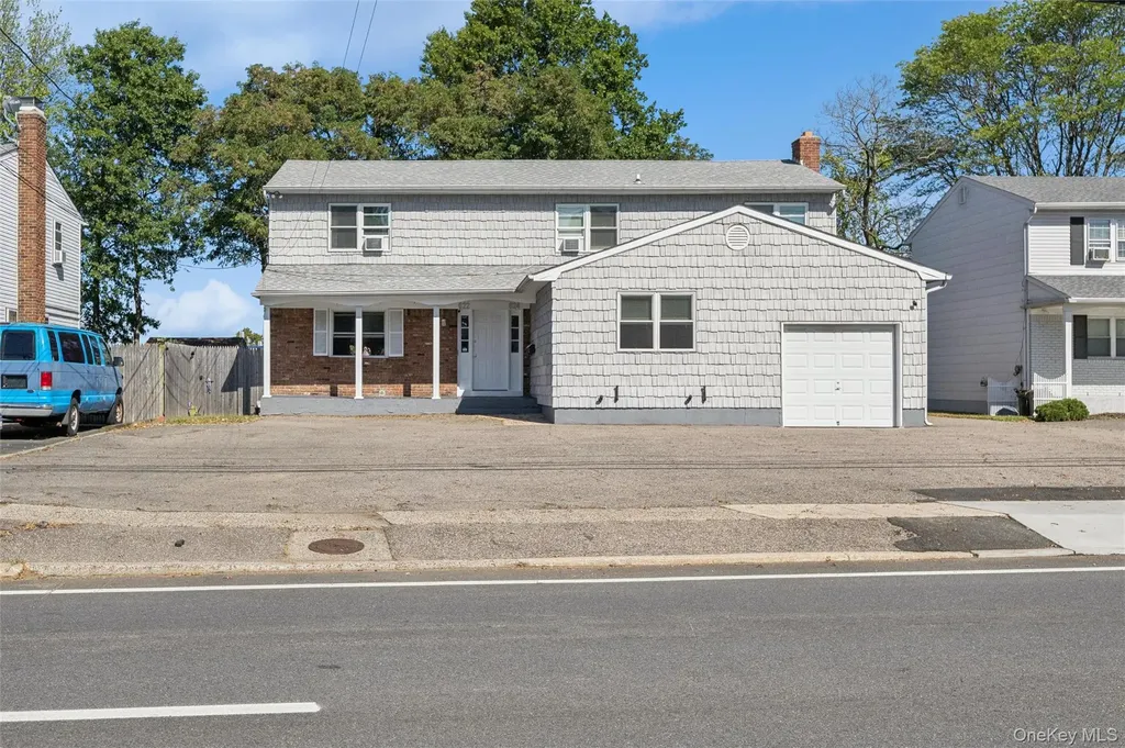 622 Old Country Road Plainview NY 11803