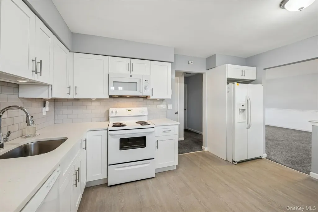 622 Old Country Road Plainview NY 11803