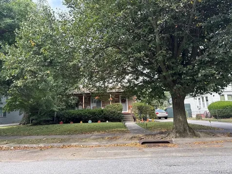 2684 Park Avenue Baldwin NY 11510