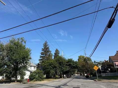 2684 Park Avenue Baldwin NY 11510