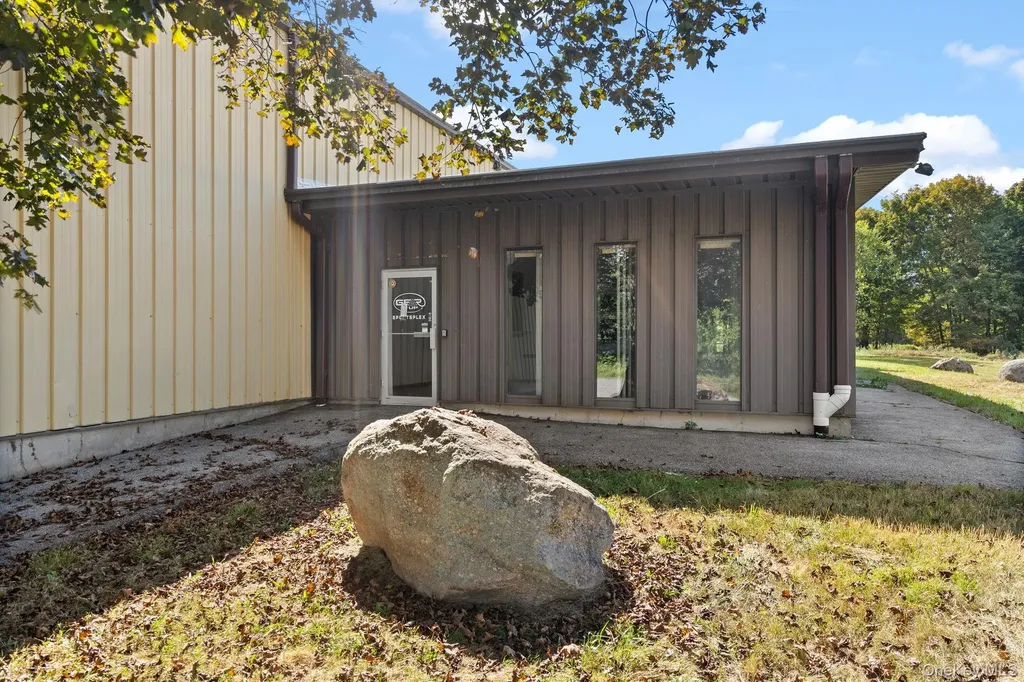 3050 State Route 208 Wallkill NY 12589