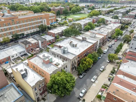 31-23 47th Street Astoria NY 11103
