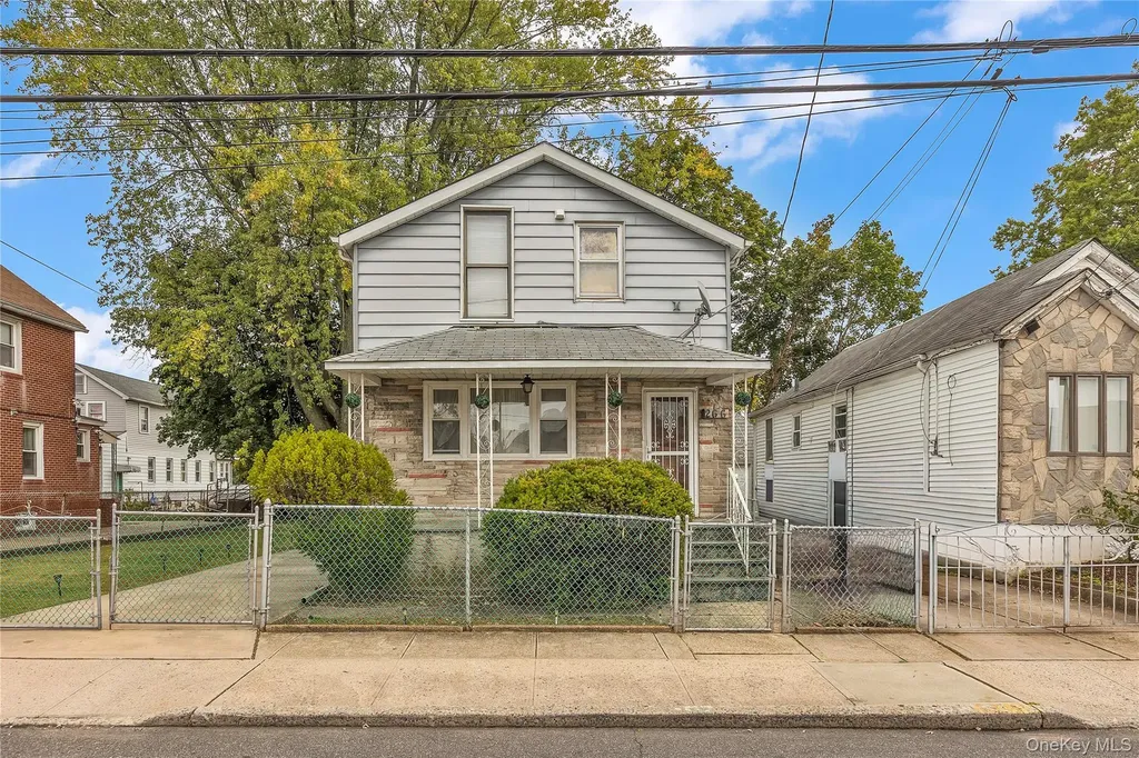 266 Biltmore Avenue Elmont NY 11003