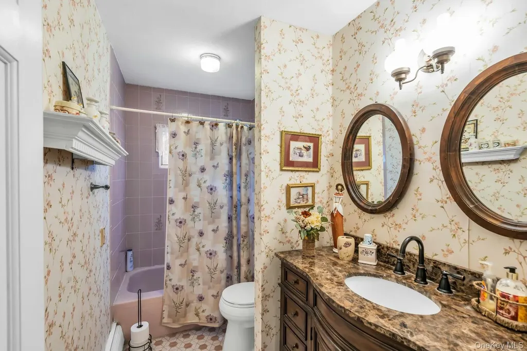 31 Sioux Drive Commack NY 11725