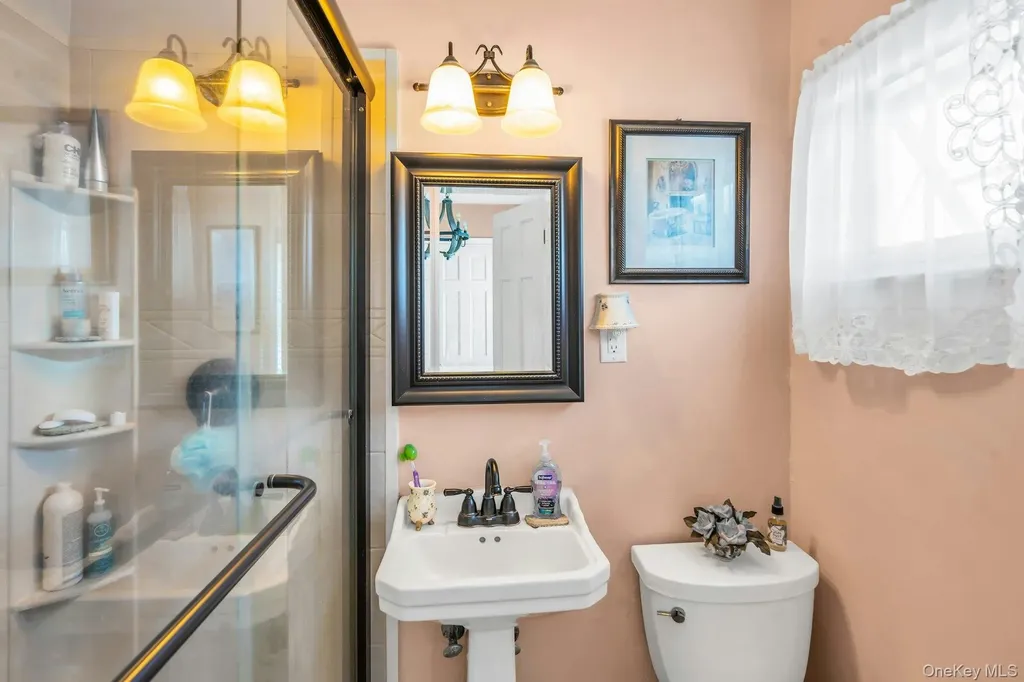 31 Sioux Drive Commack NY 11725