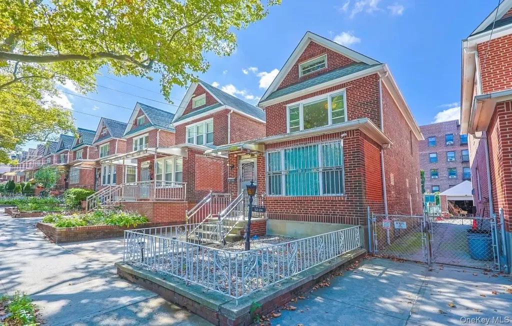 5224 66th Street Maspeth NY 11378