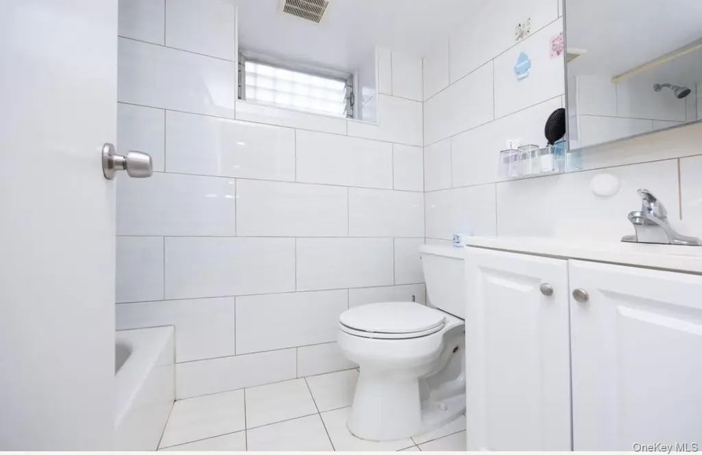 5224 66th Street Maspeth NY 11378
