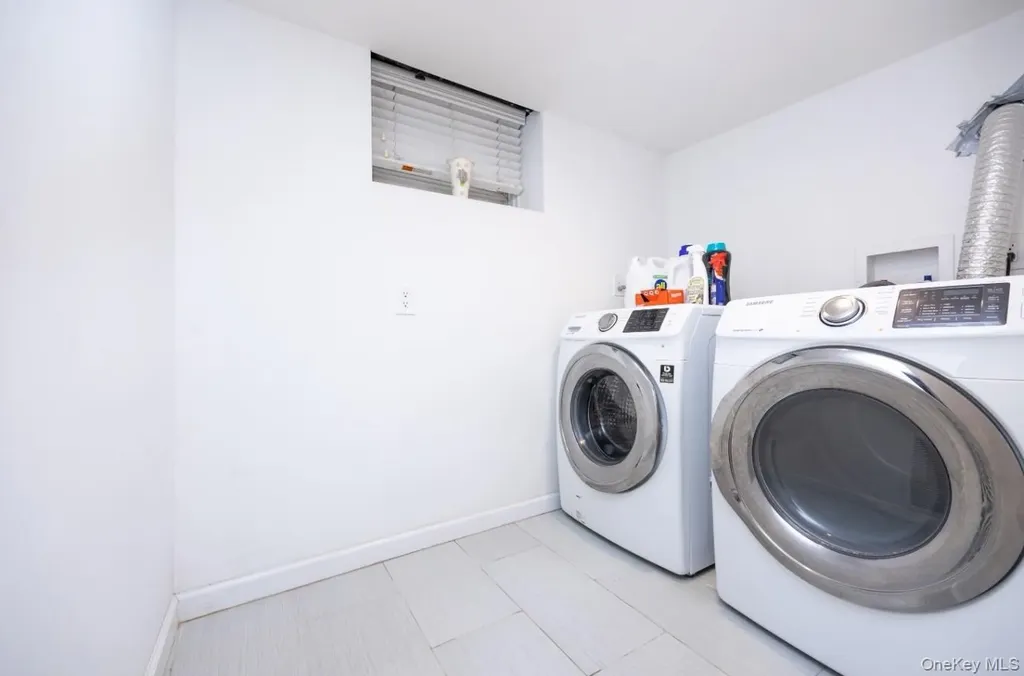5224 66th Street Maspeth NY 11378