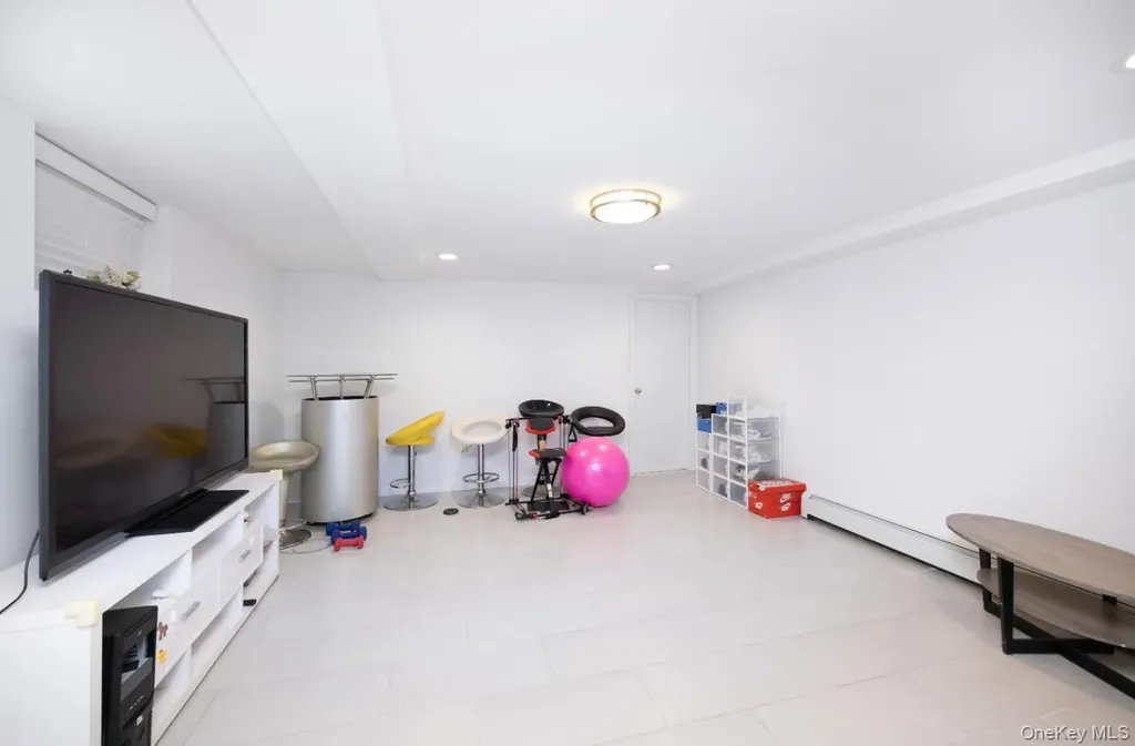 5224 66th Street Maspeth NY 11378