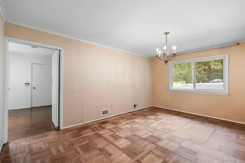 3 Troy Lane Bedford NY 10506