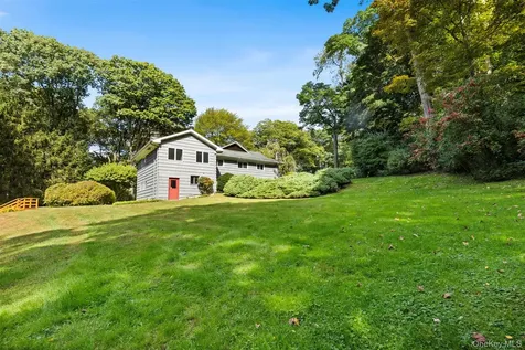 3 Troy Lane Bedford NY 10506