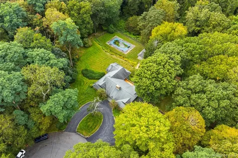 3 Troy Lane Bedford NY 10506