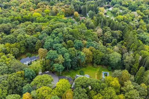 3 Troy Lane Bedford NY 10506