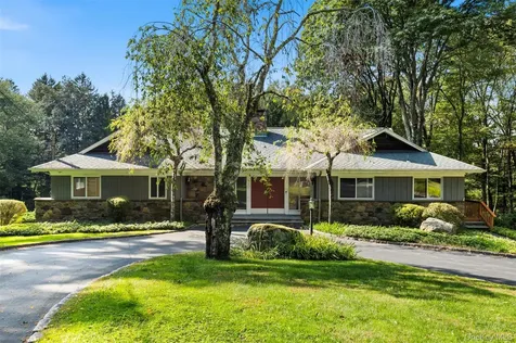 3 Troy Lane Bedford NY 10506