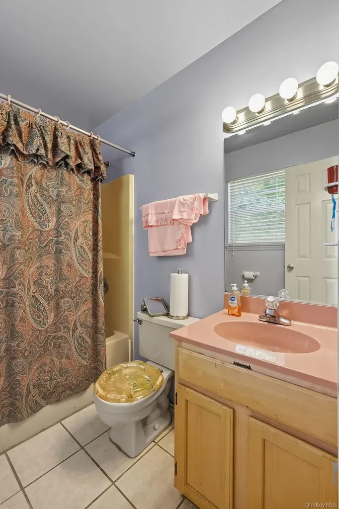 19 Hawk Lane Poughkeepsie NY 12601