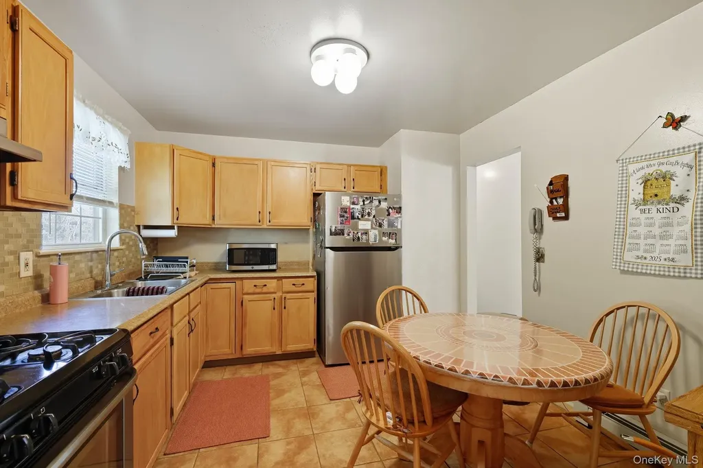 19 Hawk Lane Poughkeepsie NY 12601