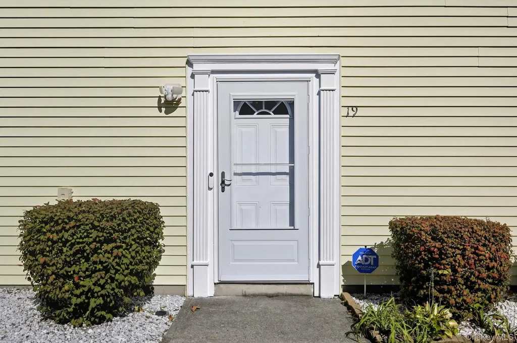 19 Hawk Lane Poughkeepsie NY 12601