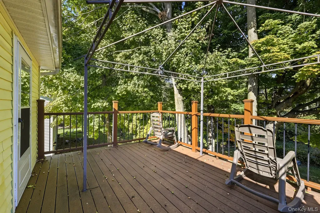 19 Hawk Lane Poughkeepsie NY 12601