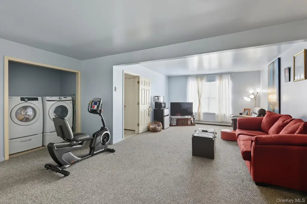 19 Hawk Lane Poughkeepsie NY 12601