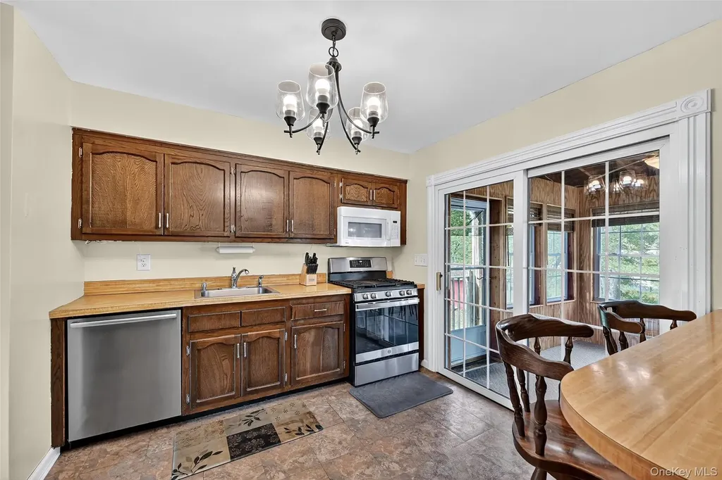 102 Alfred Street Cornwall NY 12518