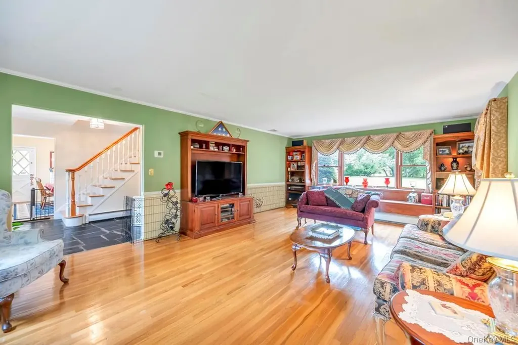 375 Ocean Avenue Islip NY 11751