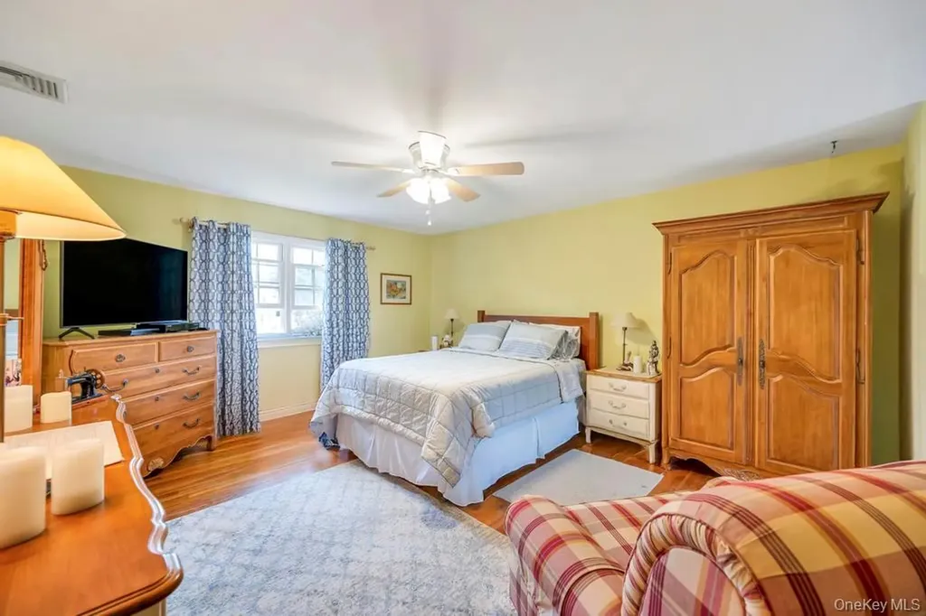 375 Ocean Avenue Islip NY 11751