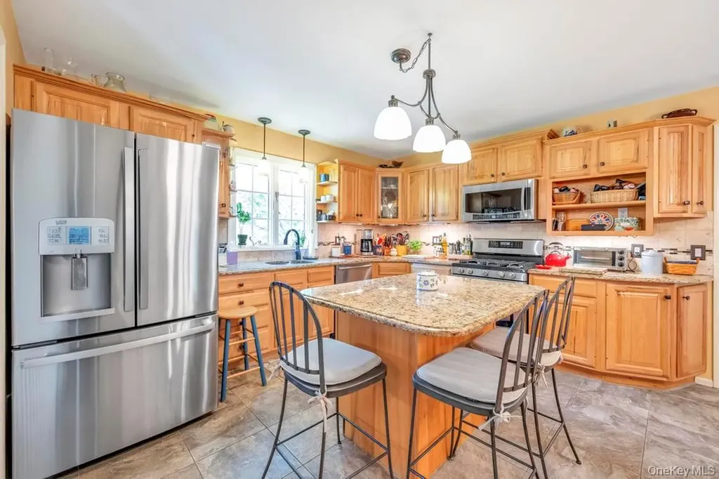 375 Ocean Avenue Islip NY 11751