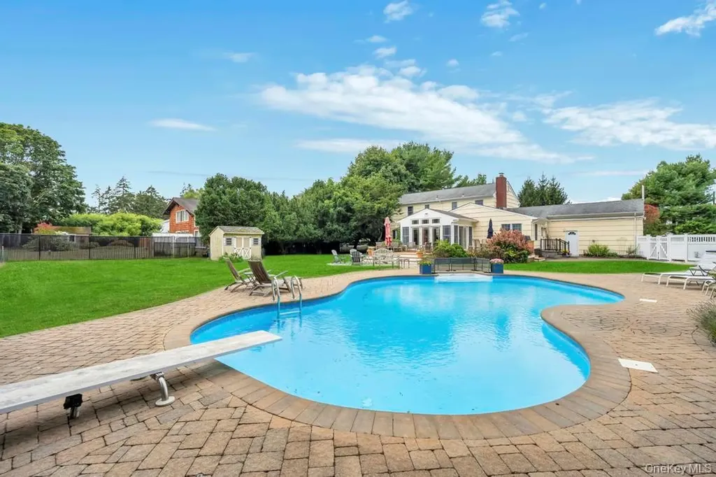 375 Ocean Avenue Islip NY 11751