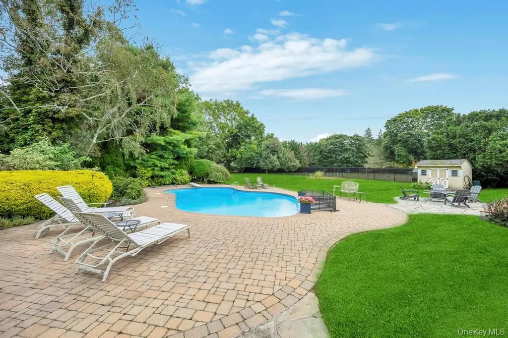 375 Ocean Avenue Islip NY 11751
