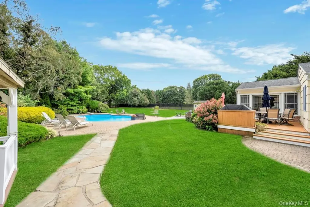 375 Ocean Avenue Islip NY 11751