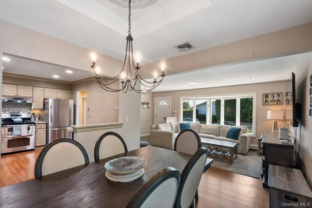 21 Dehan Street Smithtown NY 11787