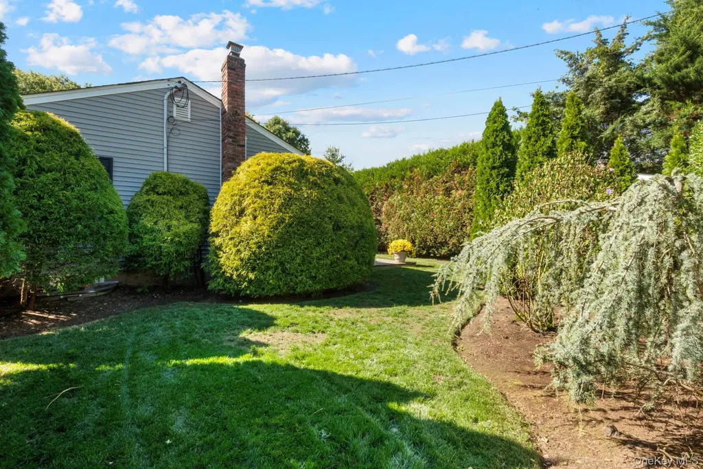 21 Dehan Street Smithtown NY 11787