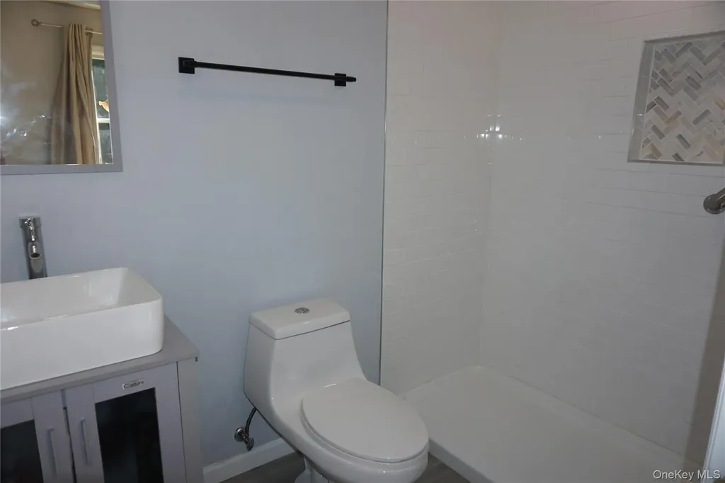 15 Greenridge Way Spring Valley NY 10977