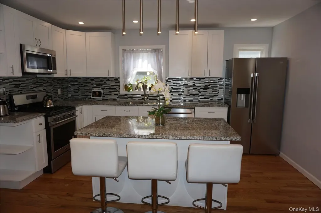 15 Greenridge Way Spring Valley NY 10977