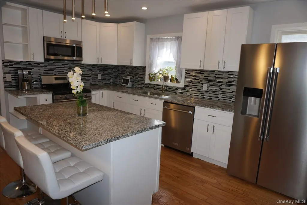 15 Greenridge Way Spring Valley NY 10977