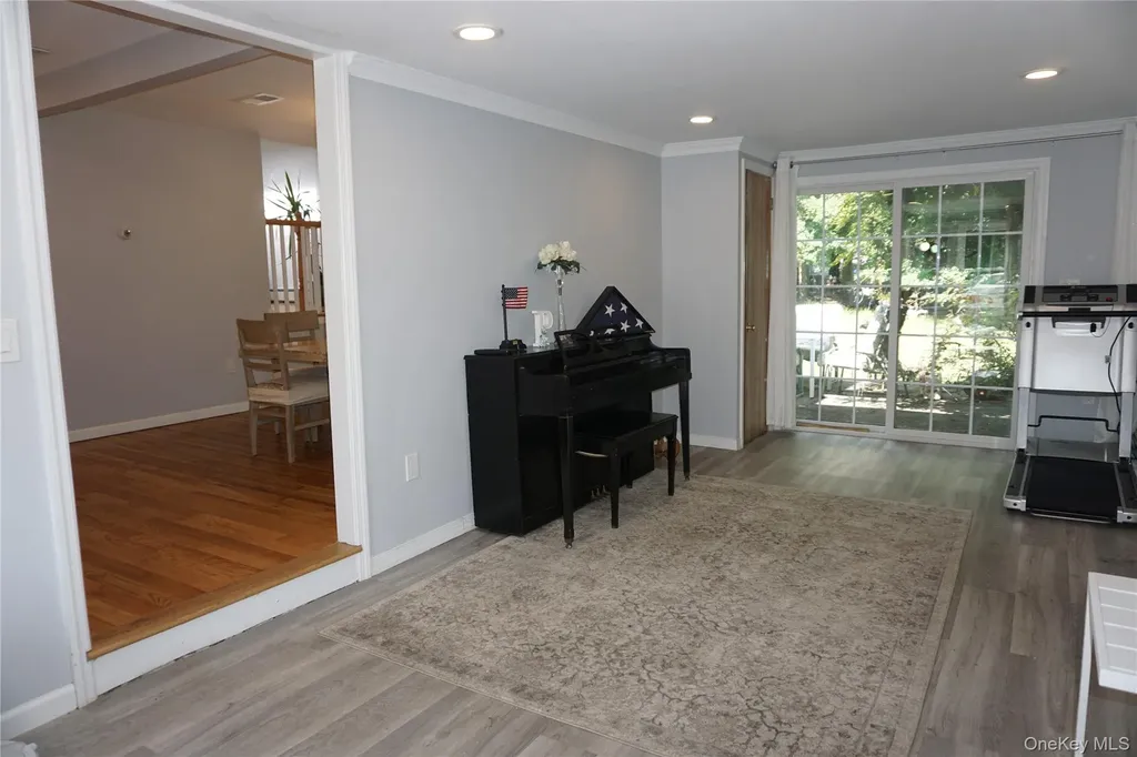 15 Greenridge Way Spring Valley NY 10977
