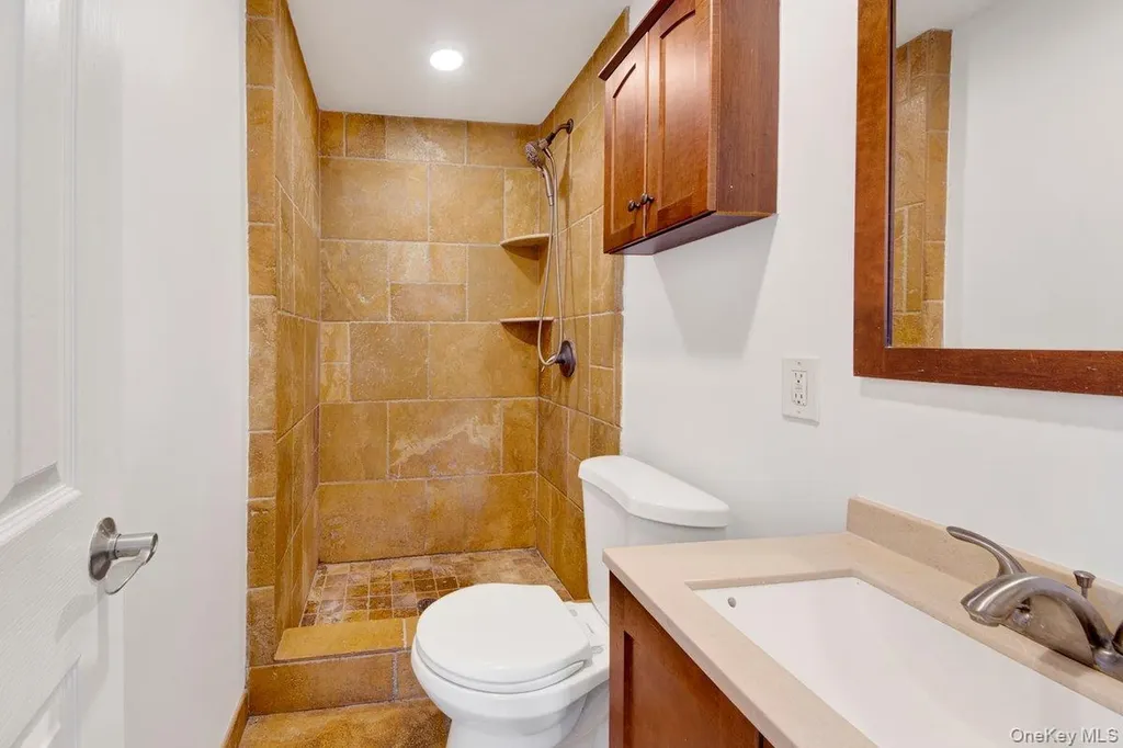 3088 Mullan Place Bronx NY 10465