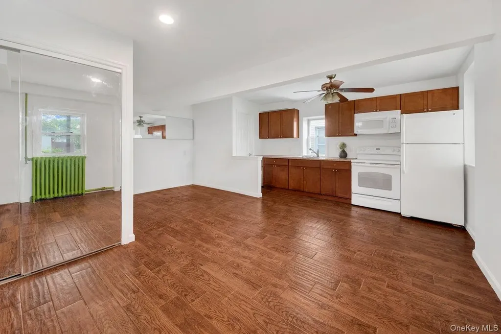 3088 Mullan Place Bronx NY 10465