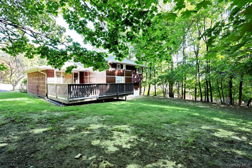 24 Hilltop Lane Monsey NY 10952