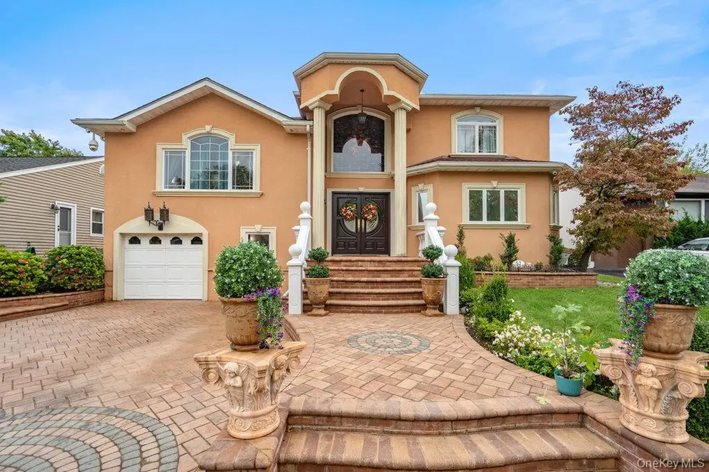 57 Southgate Road Valley Stream NY 11581