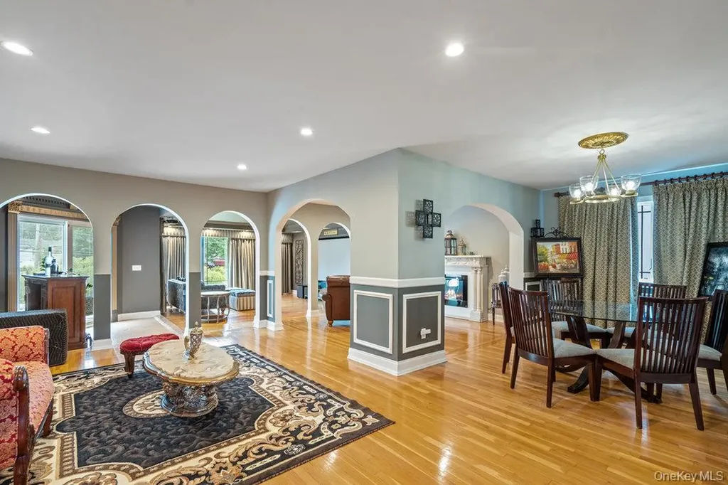57 Southgate Road Valley Stream NY 11581